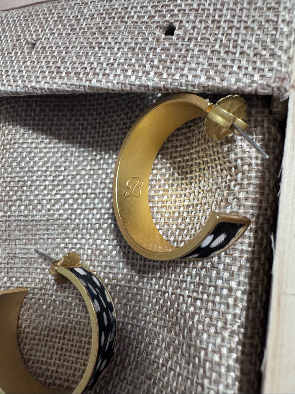 Brackish Lane Black & White Guinea Feather Hoop Earrings - Gold Plated - Picture 6 of 6